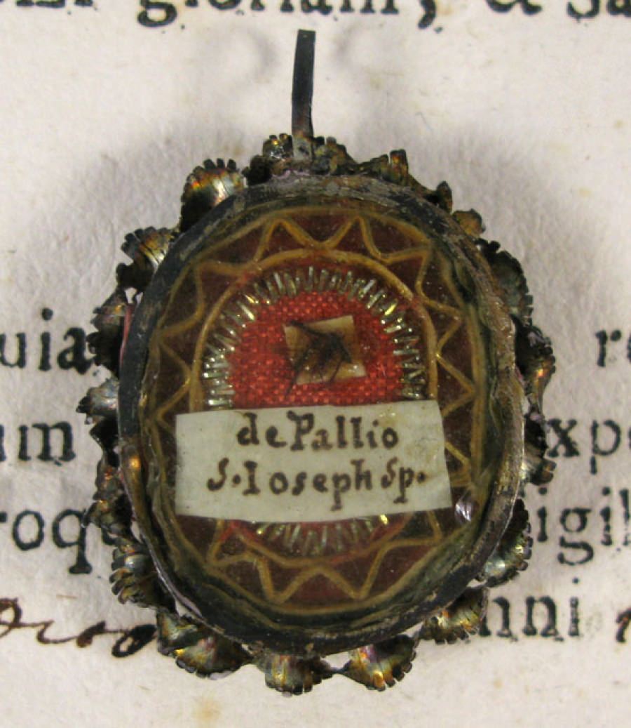 Włókna z relikwii płaszcza św. Józefa